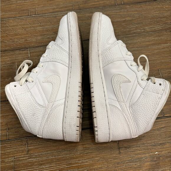 nike air jorden white high top sneakers size 6y - Picture 8 of 8